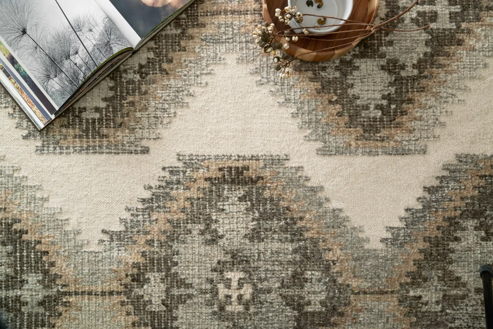 Akina Hand Woven Transitional Rug - Durable Wool & Cotton Blend with Geometric Design for Any Space