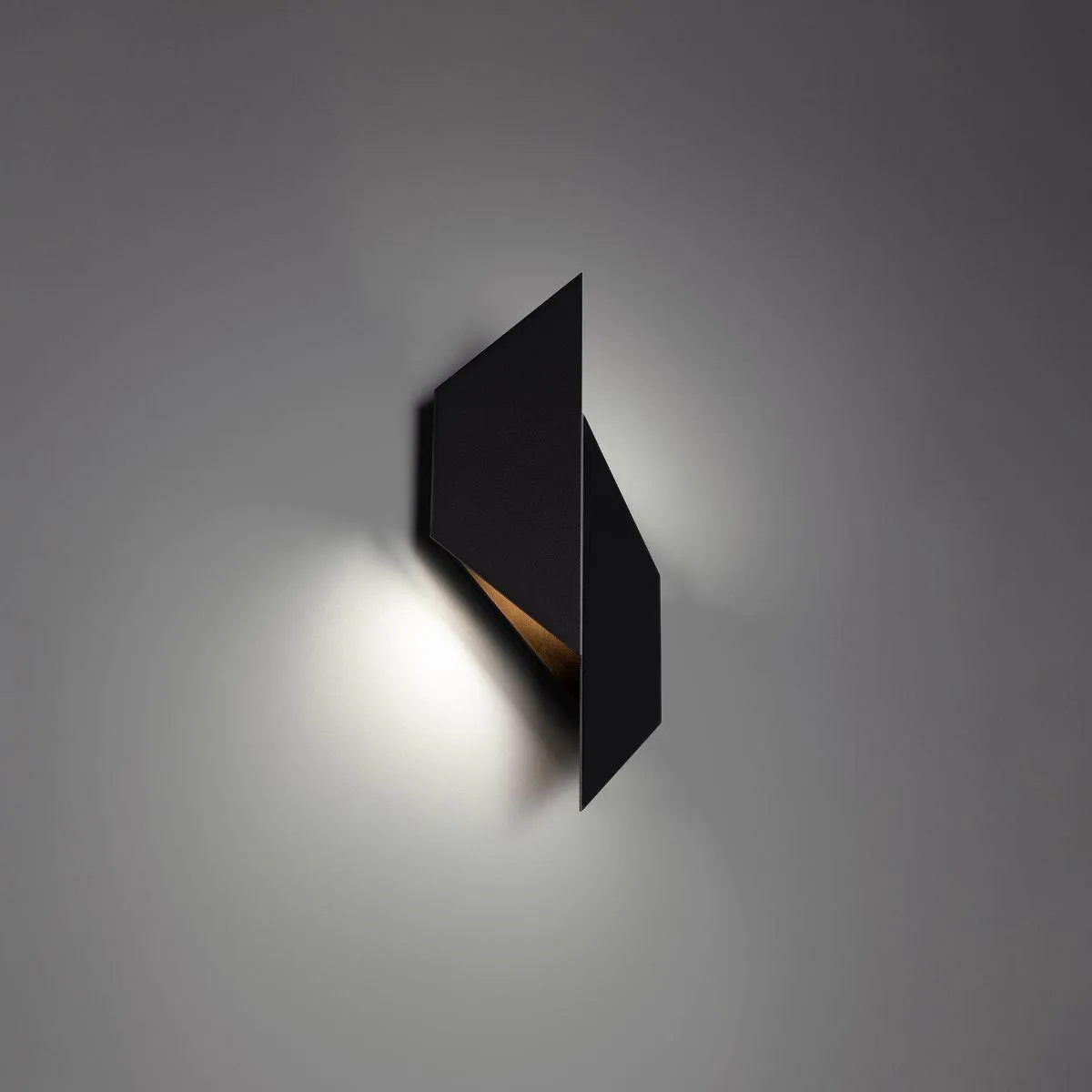 Alternate 18 in. LED Outdoor Wall Sconce 4000K Black Finish