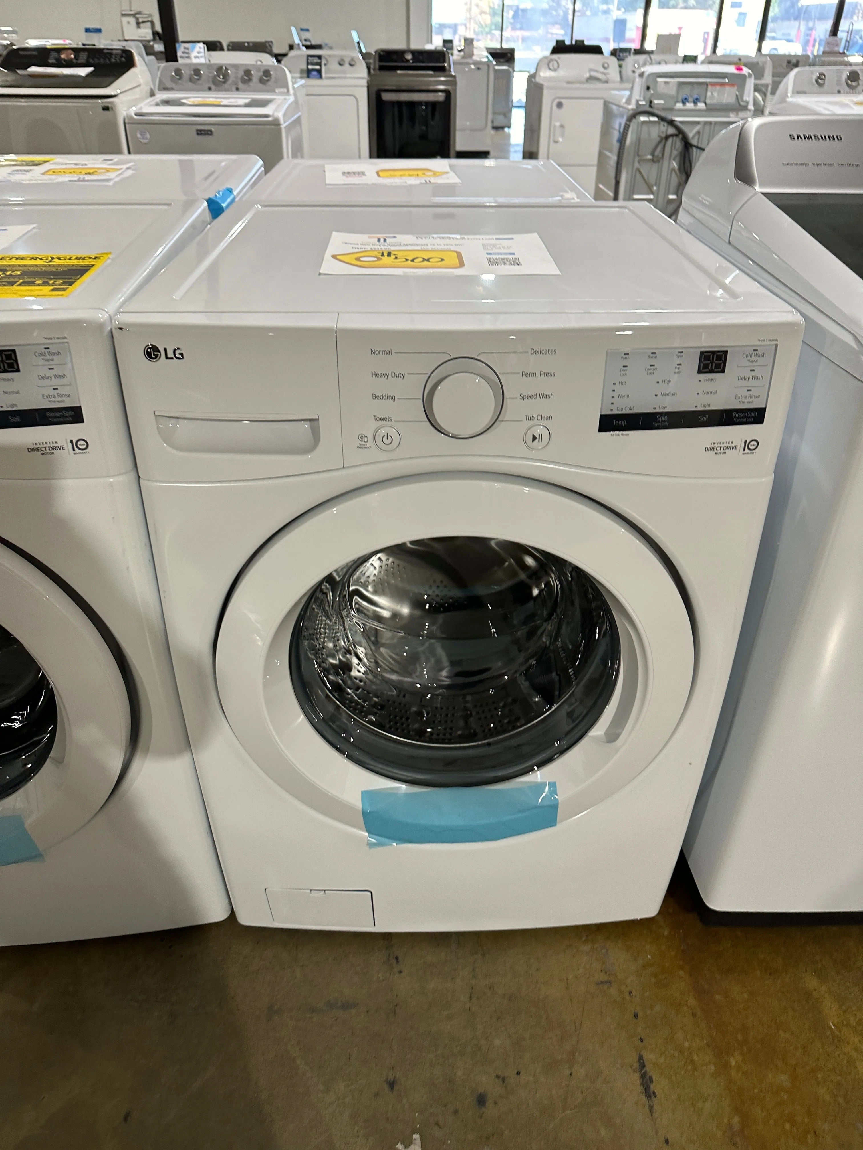 BEAUTIFUL BRAND NEW STACKABLE FRONT LOAD WASHER MODEL: WM3400CW WAS12243S