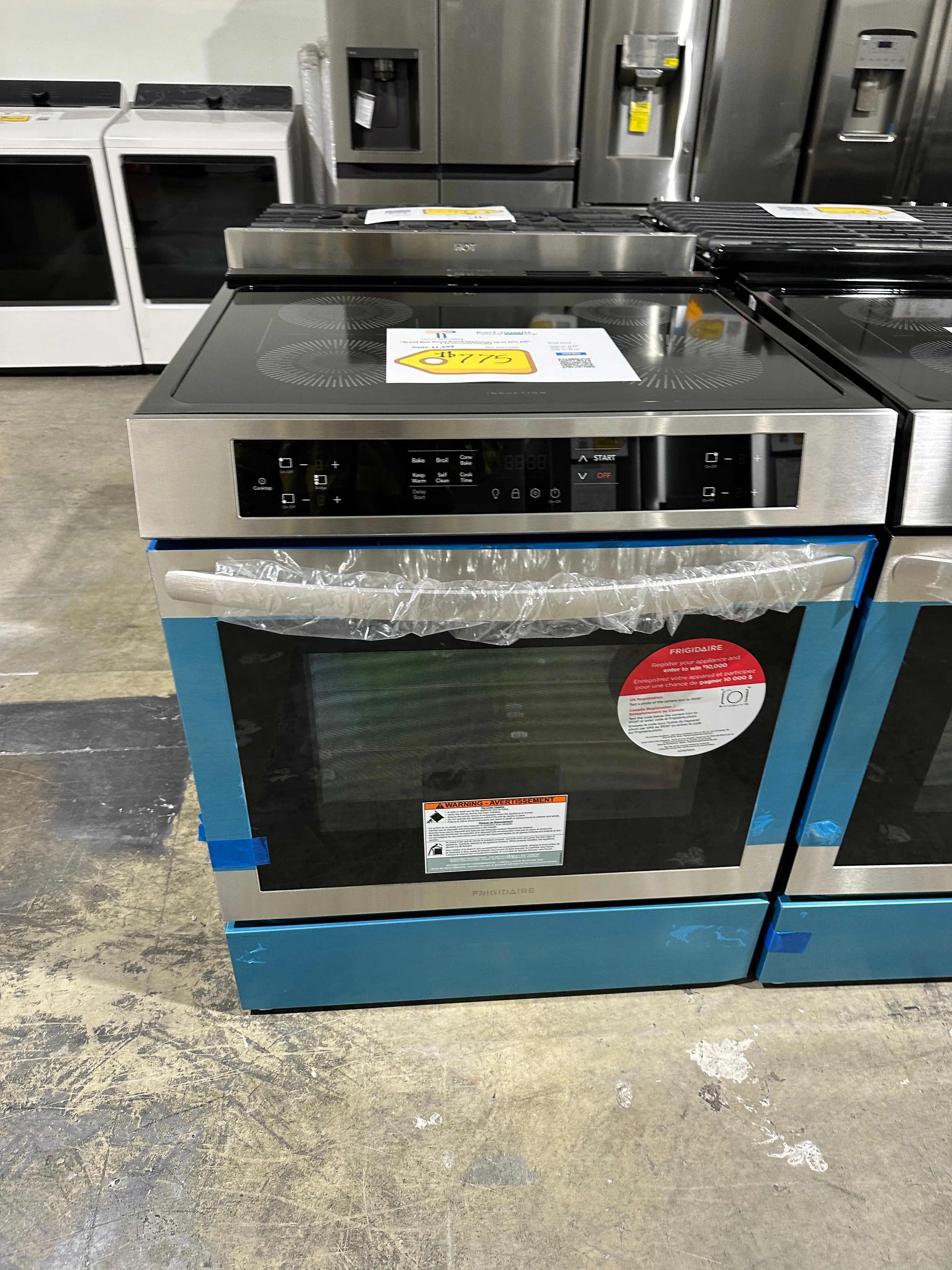 BRAND NEW FRIGIDAIRE ELECTRIC INDUCTION RANGE MODEL: FCFI3083AS RAG11623S