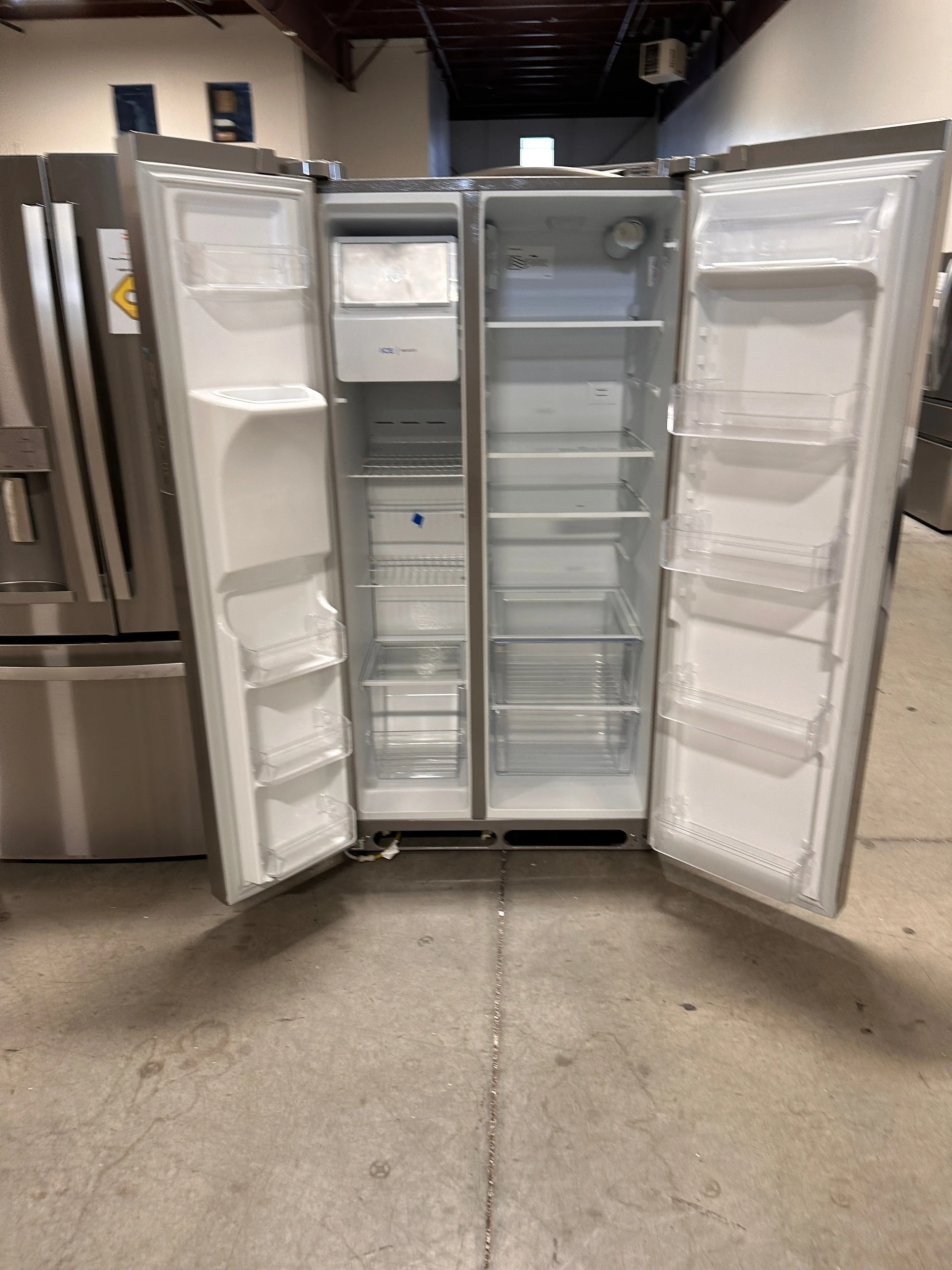 BRAND NEW FRIGIDAIRE SIDE-BY-SIDE REFRIGERATOR MODEL: FRSS26L3AF REF13445