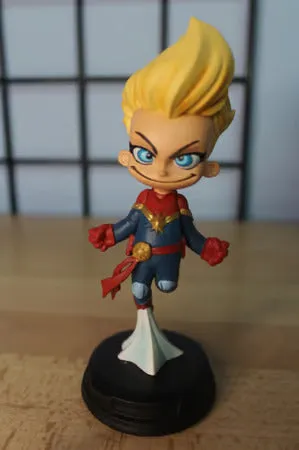 DIAMOND SELECT TOYS - MARVEL ANIMATED STYLE - CAPTAIN MARVEL STATUE 10CM