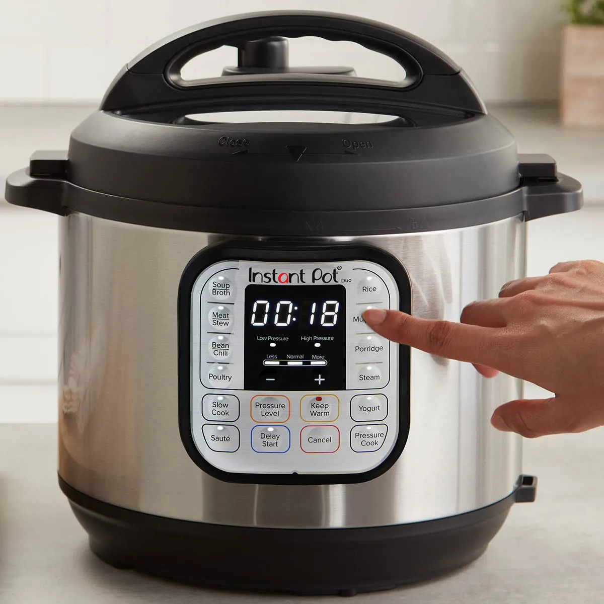 Instant Pot Duo 7-in-1 Multi-Functional Smart Cooker 5.7L