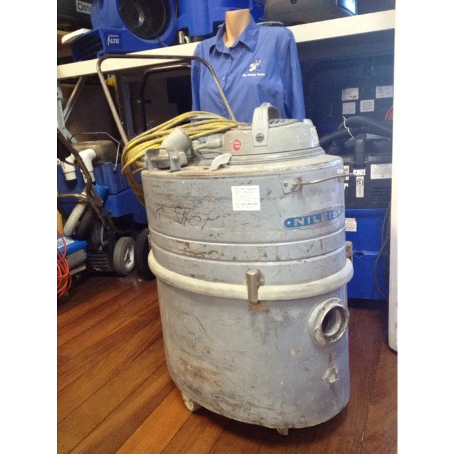 Nilfisk GM82 Twin Motor Industrial Vacuum Cleaner No Longer Available