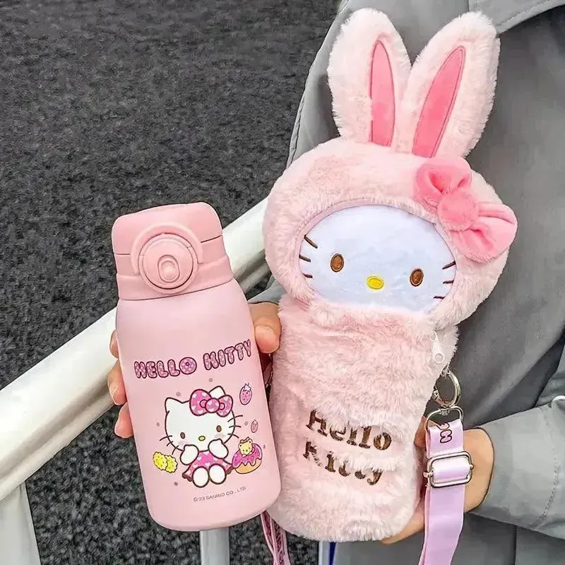 Sanrio Hello Kitty Plush Cover Insulated Bottle (600 ml)