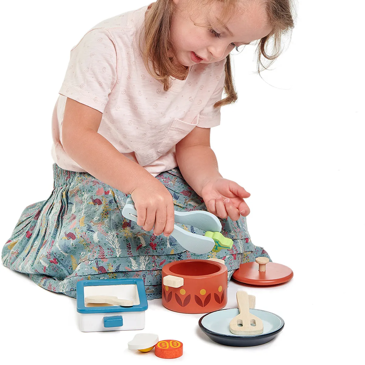 Tender Leaf Wooden Play Pots & Pans